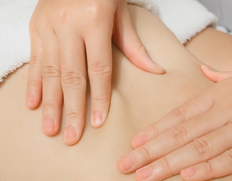 le massage du tissu conjonctif est indiqué pour traiter les problèmes suivants